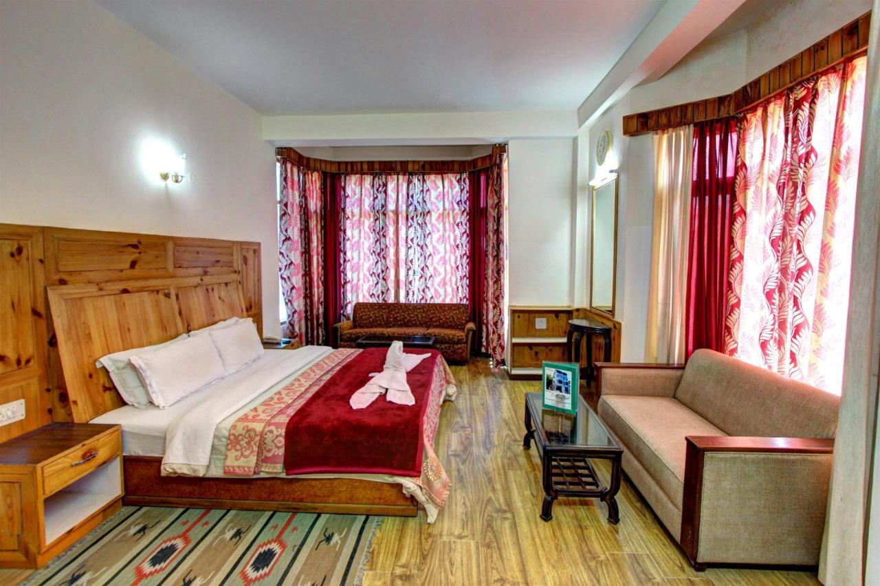 Hotel Royal Manali Luaran gambar