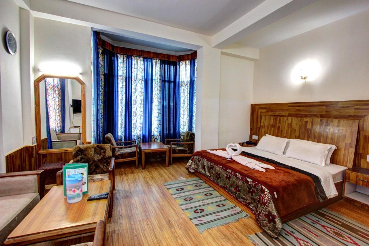 Hotel Royal Manali Luaran gambar